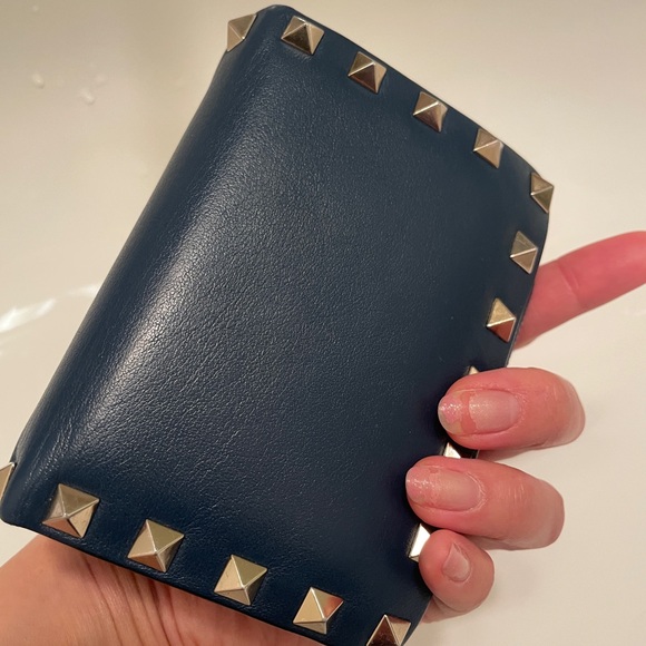 <SOLD> Valentino Garavani Wallet - Picture 7 of 9